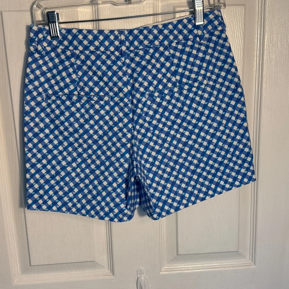 Lilly Pulitzer Blue and White Patterned Shorts - Picture 3 of 5